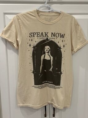Taylor Swift Speak Now TV Taupe Track List T-Shirt - Size S